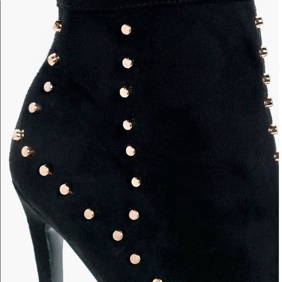 Studded Gold Booties NIB 7.5 - Picture 4 of 8